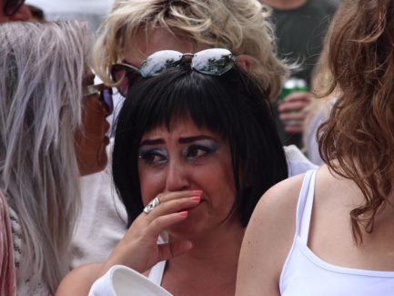 After the skipper left the boat - Amsterdam Pride 2017 Photo: Afsanne Ghafarian Rabe'I - (CC) JoopeA