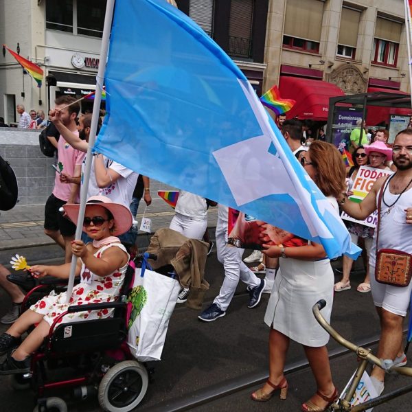 Manije Rezaei walks for IranPride in Amsterdam Pride Park 2018 - (CC) JoopeA